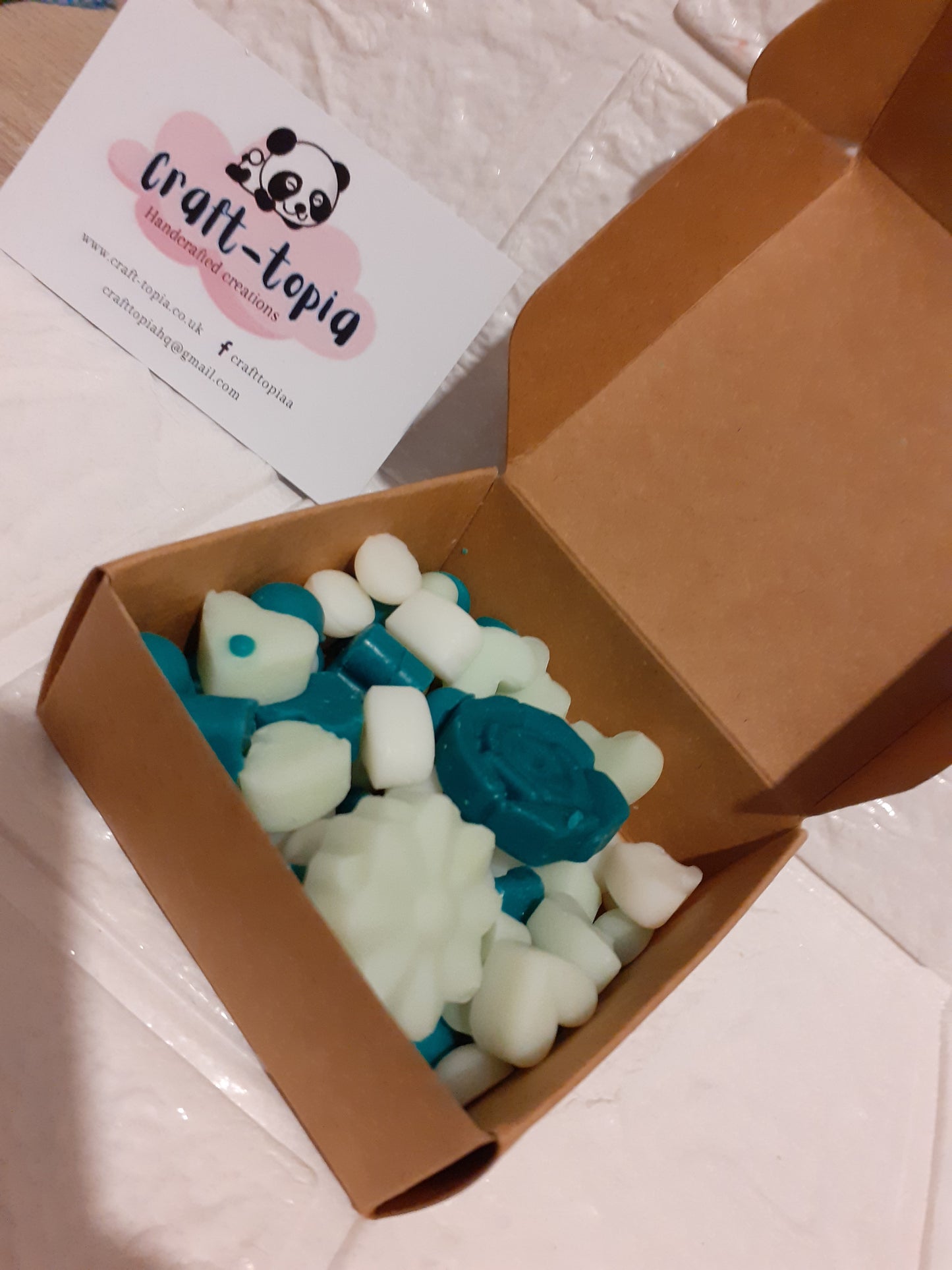 amazon rain scoopie box