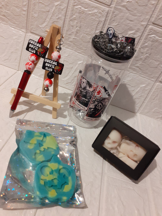 horror movie club gift set